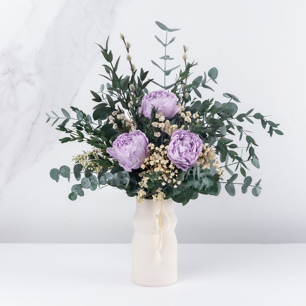 ramo de flores con peonias preservadas
