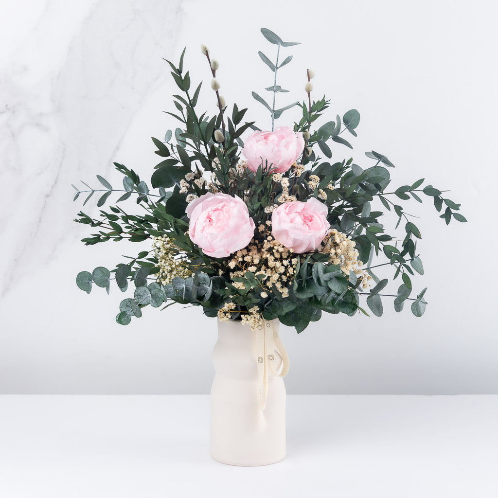 ramo de flores con peonias preservadas