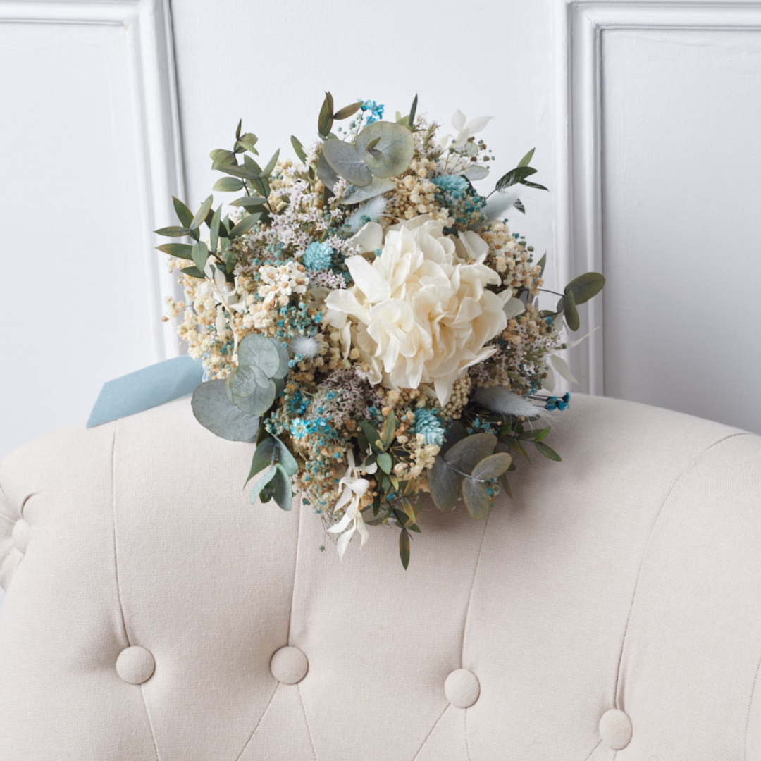 ramo preservado de hortensia y eucaliptus