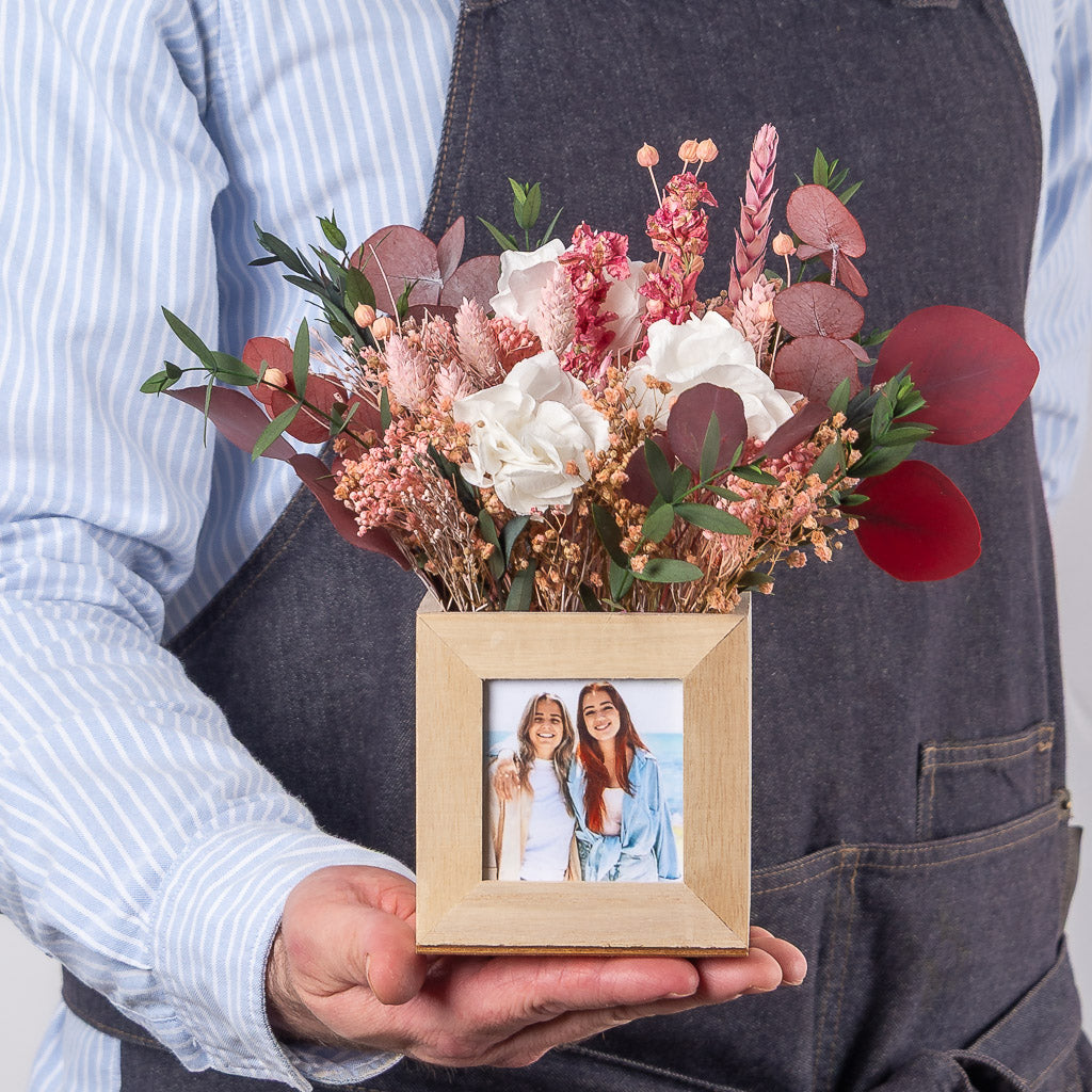 centro de flores preservadas gala rosado