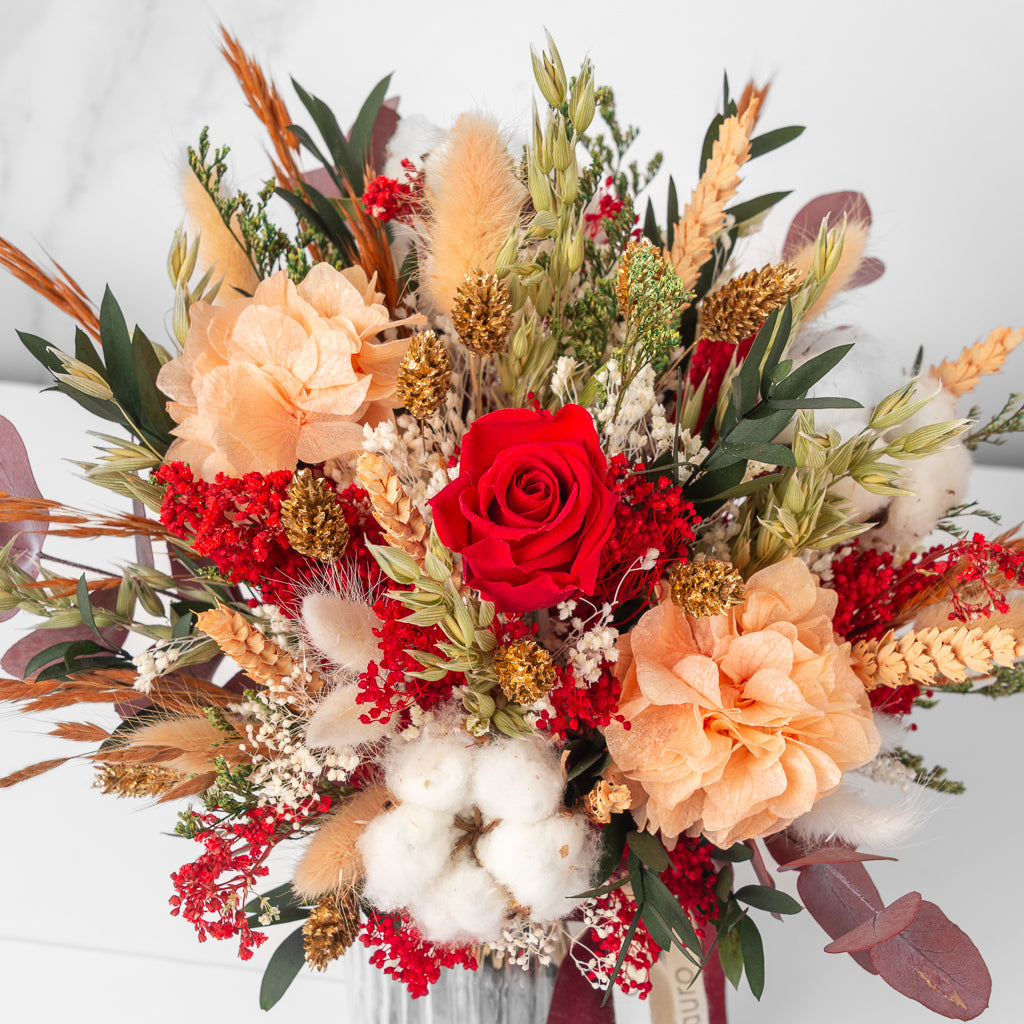 centro de navidad de flores preservadas