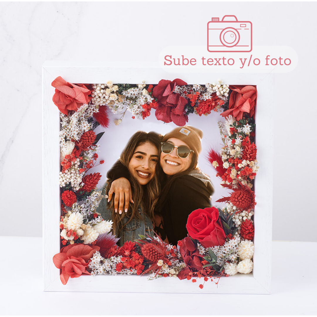 marco de fotos con flores preservadas