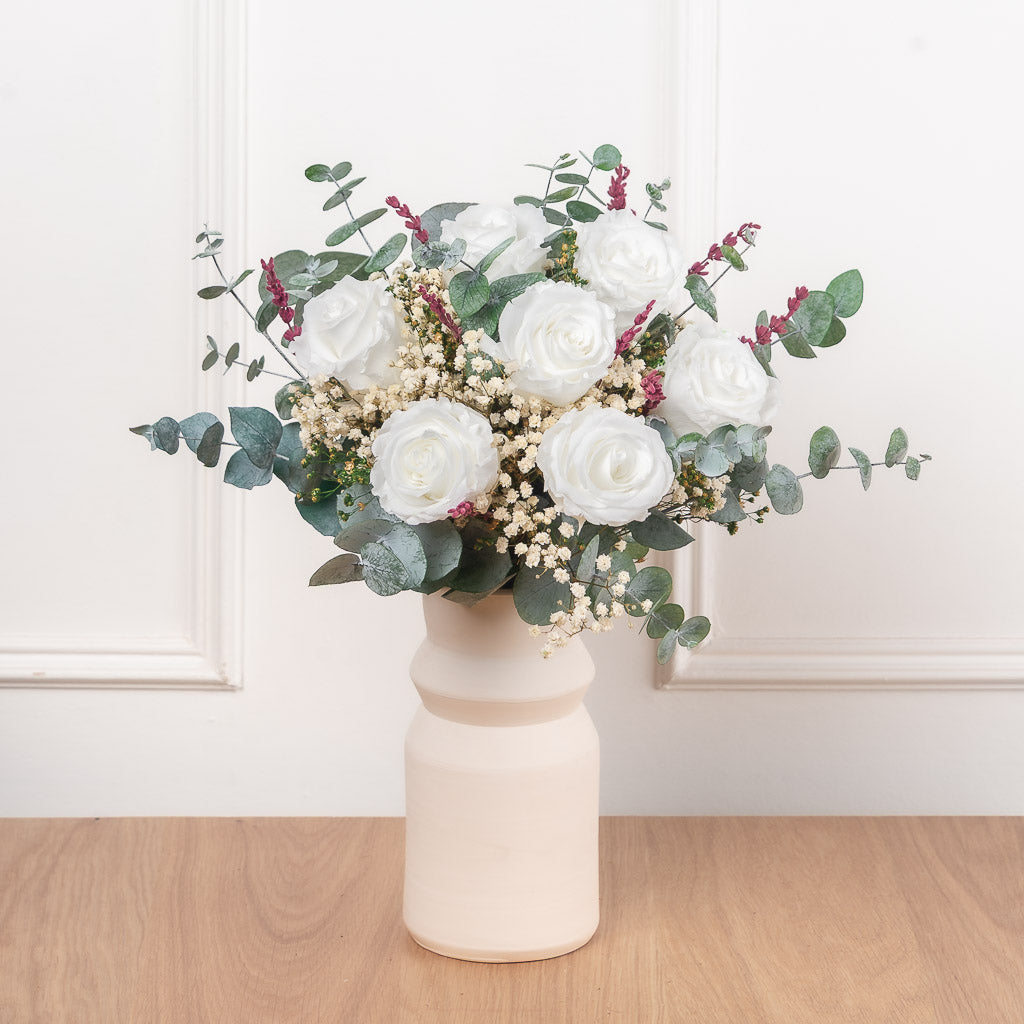 ramo de flores preservadas con rosas eternas y preservadas