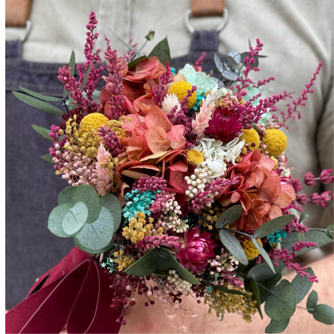 ramo de novia preservado con hortensia s y eucaliptus