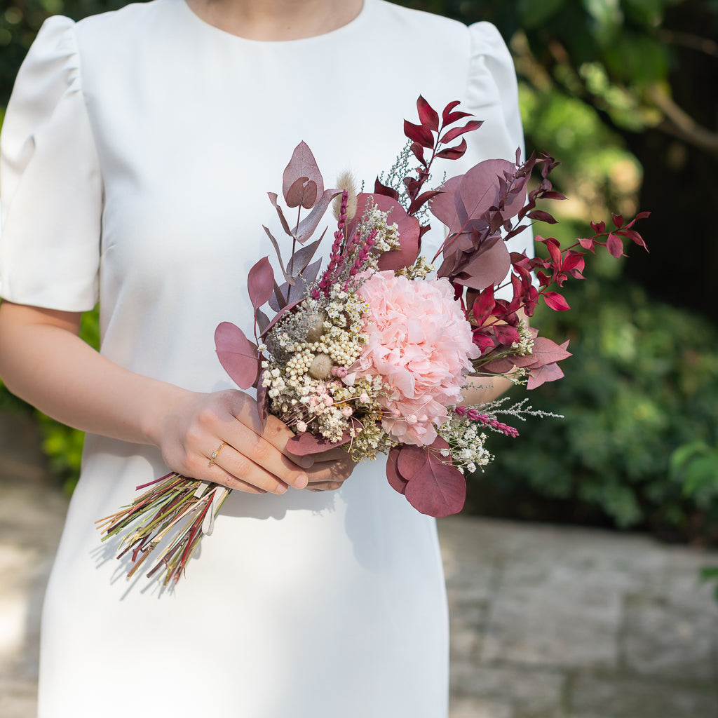 ramo de novia con hortensia preservada Pink Atellier
