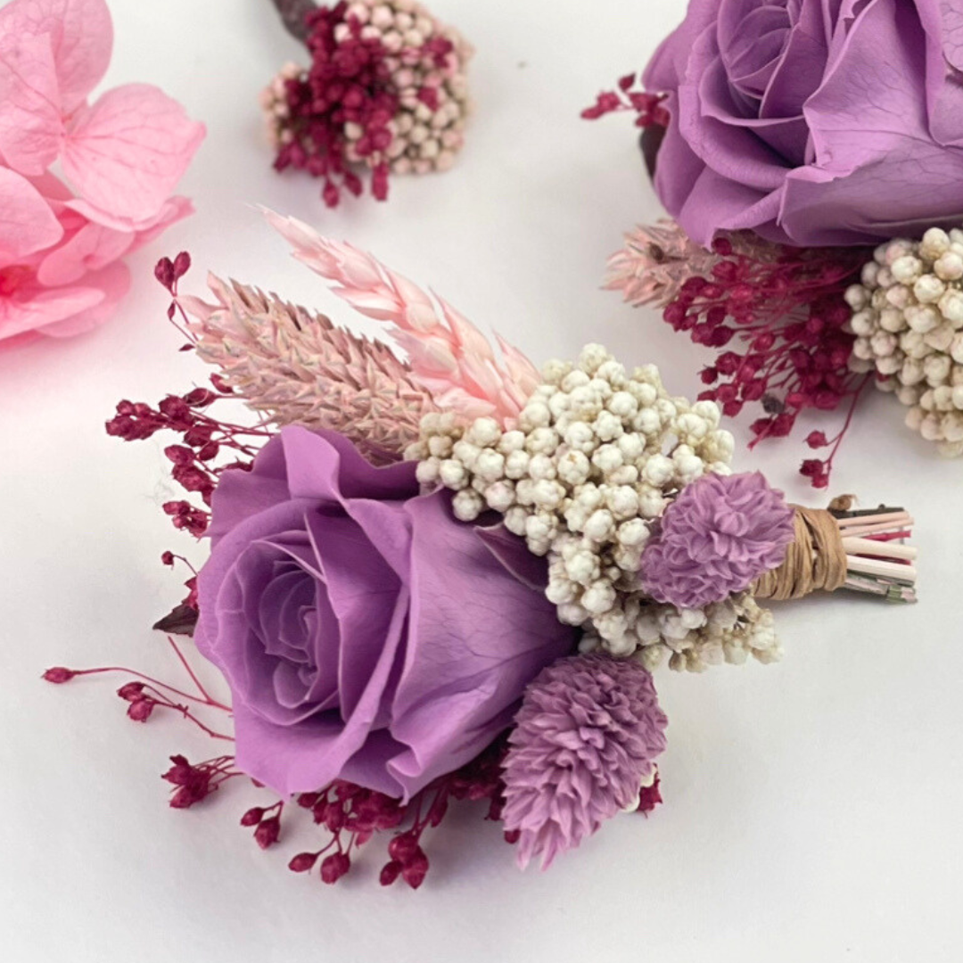 prendido con rosa lila