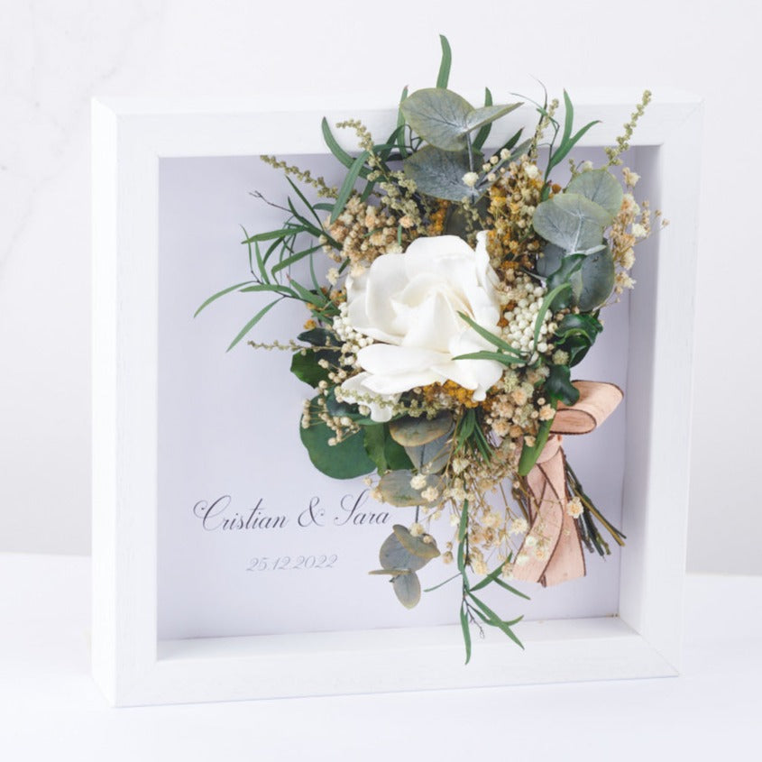 cuadro con flores preservadas rain gardenia