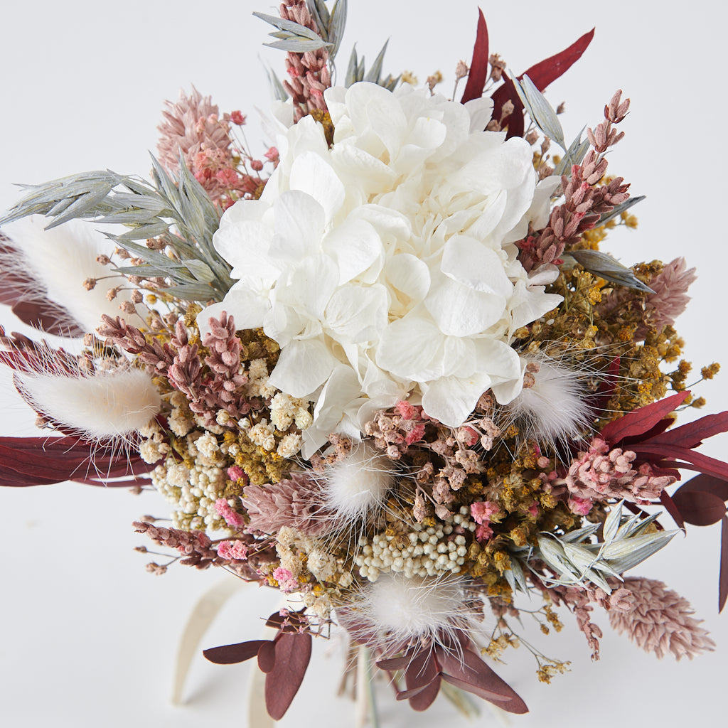 ramo preservado con hortensia blanca
