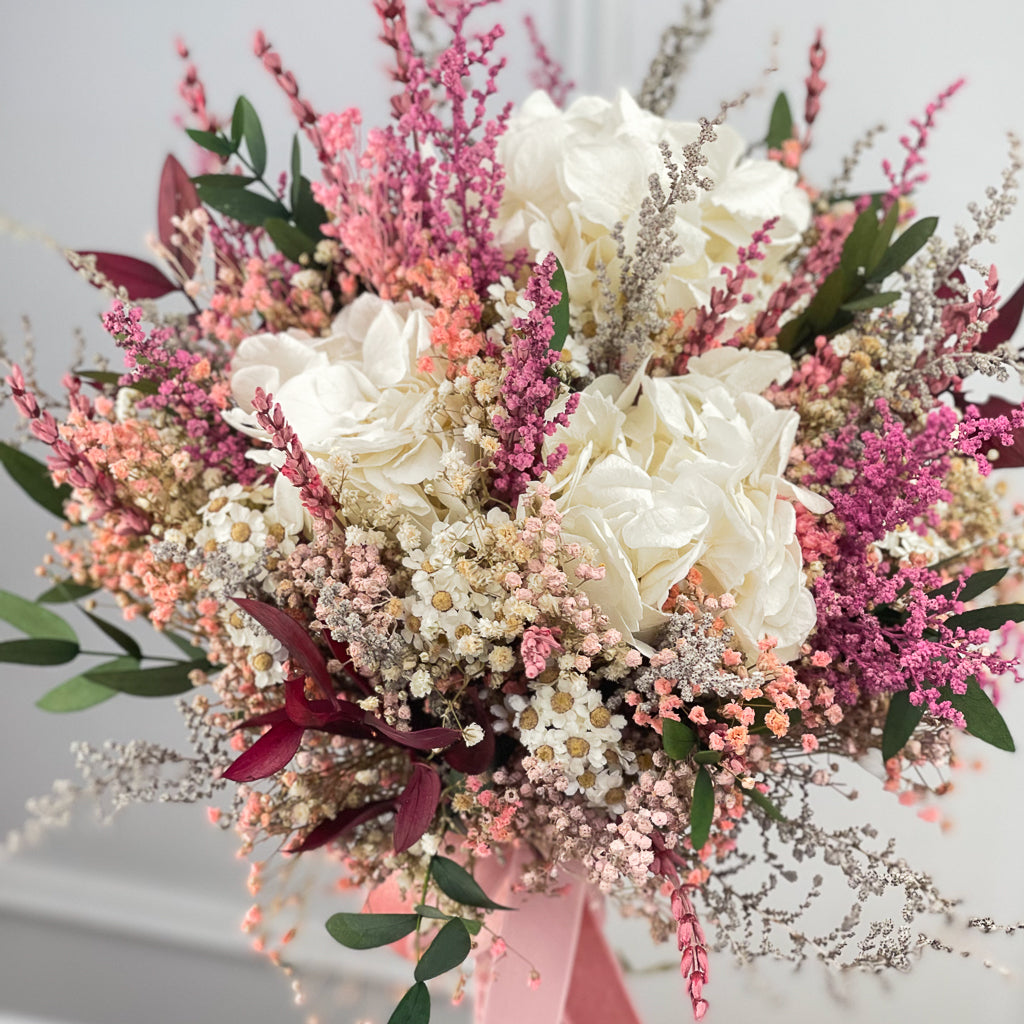 ramo de novia preservado con hortensia y lavanda