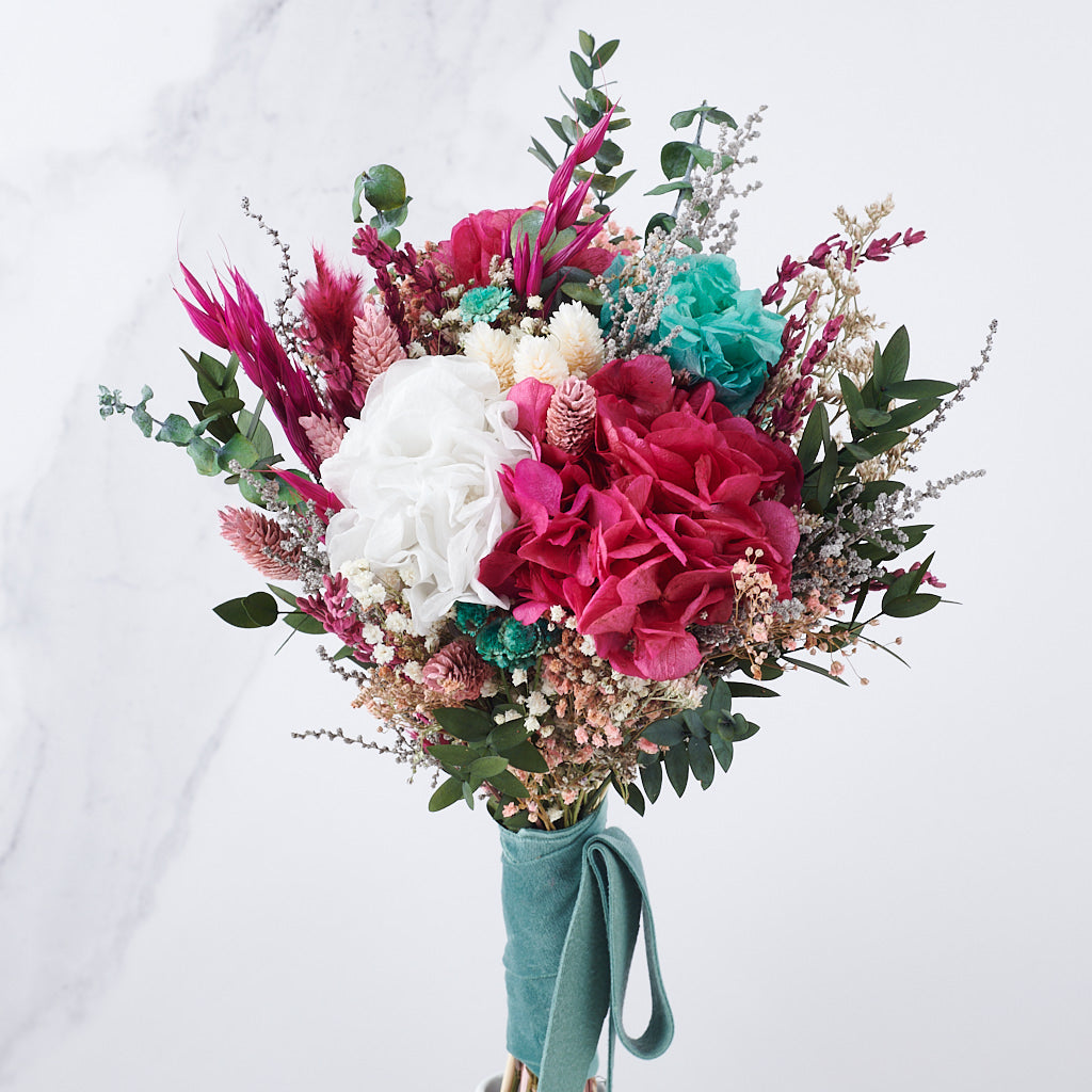 ramo de novia de hortensias preservadas