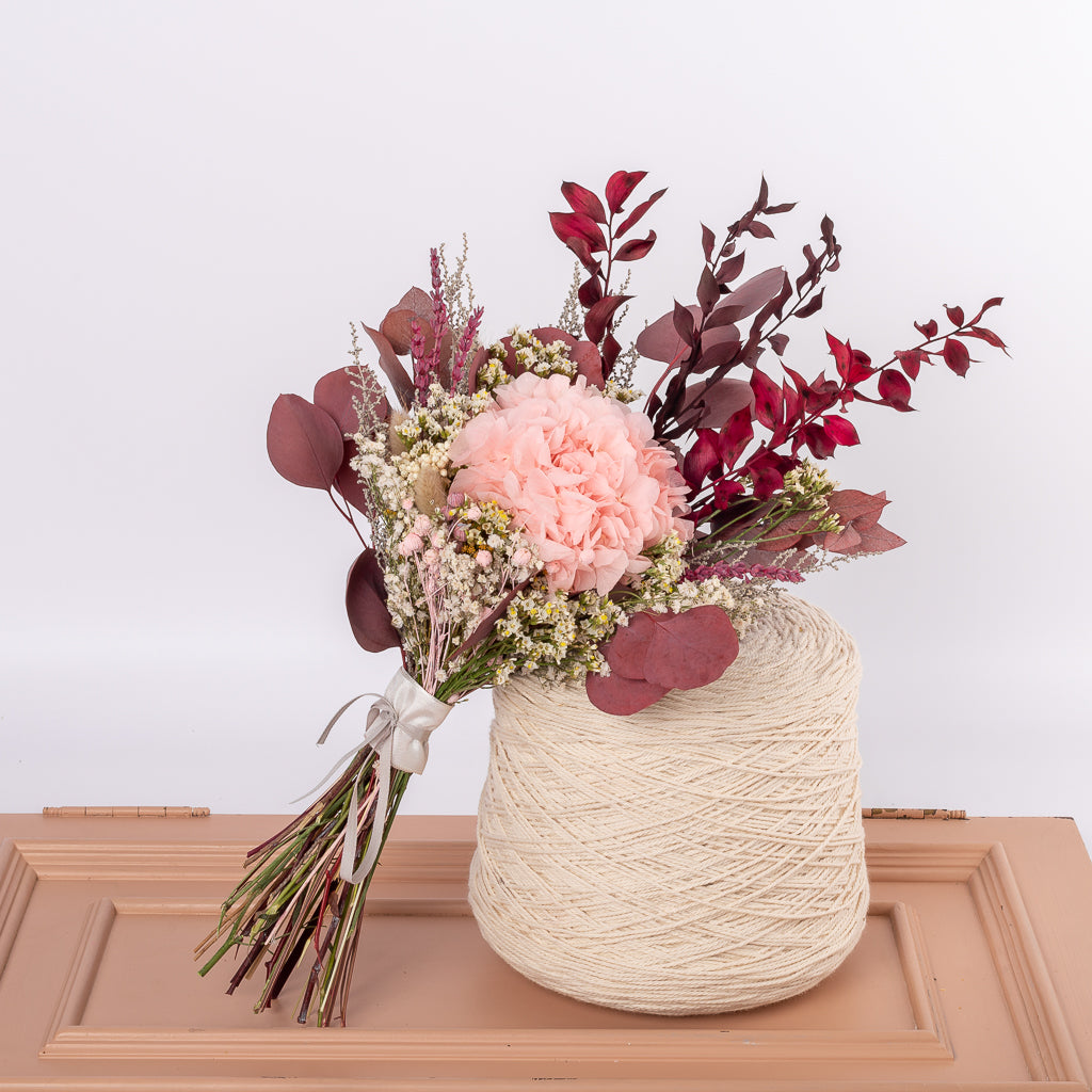 ramo de novia con hortensia preservada