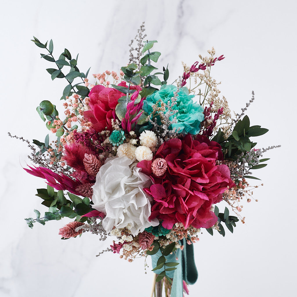 ramo de novia con hortensia preservada buganvilla