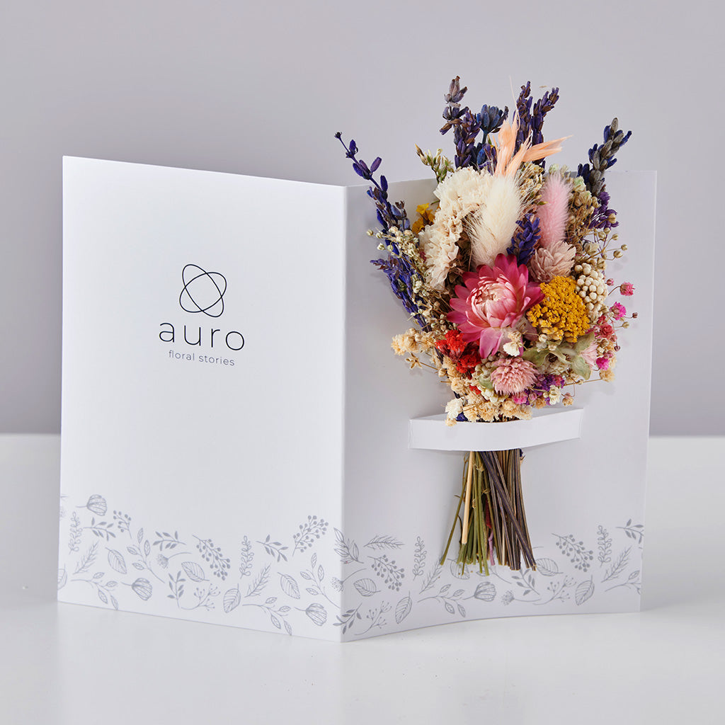 incluye tarjeta de flores preservadas