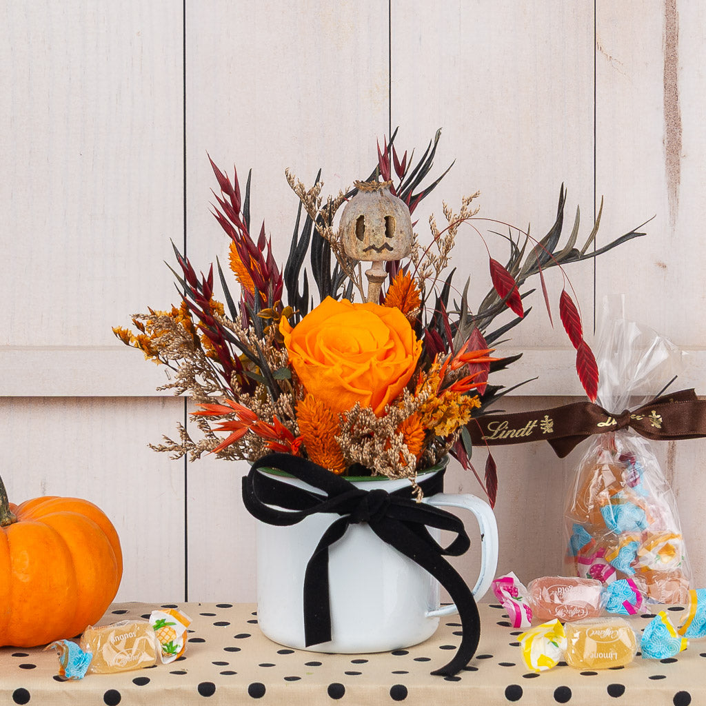 Taza con rosa de Halloween