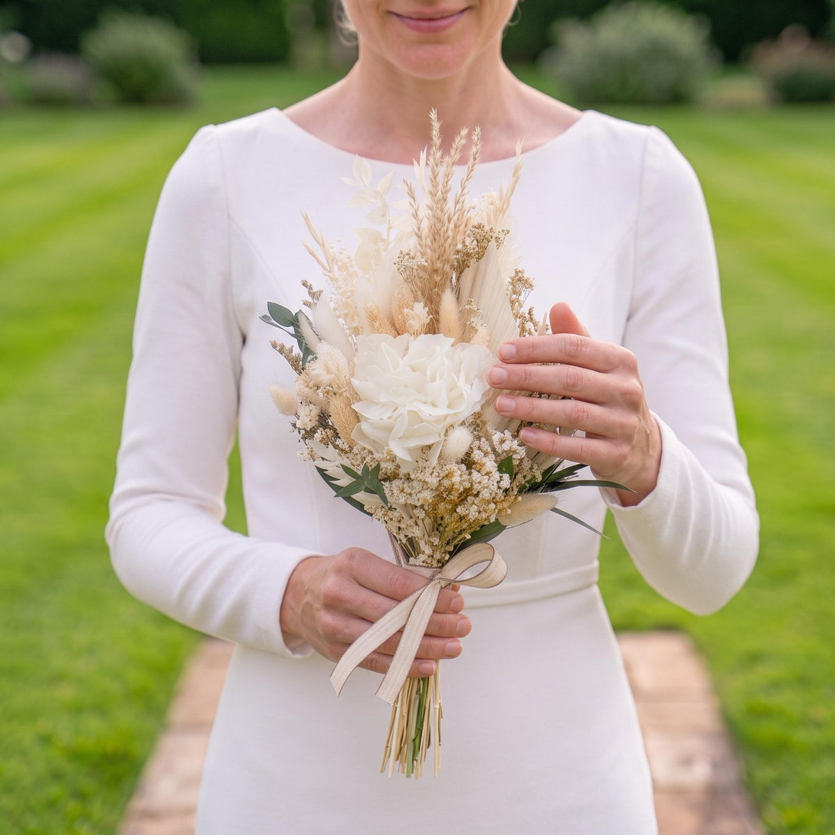 de novia de flores preservadas con hortensia 1