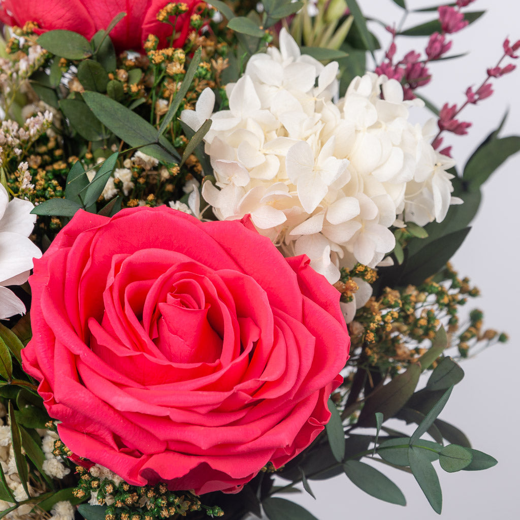 ramo de cementerio especial con rosas xl preservadas ideal para todos los santos