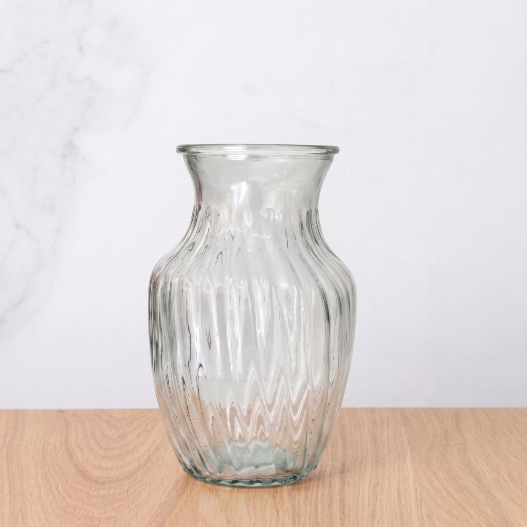 jarrón de cristal perfecto para guardar ramos de novias preservados