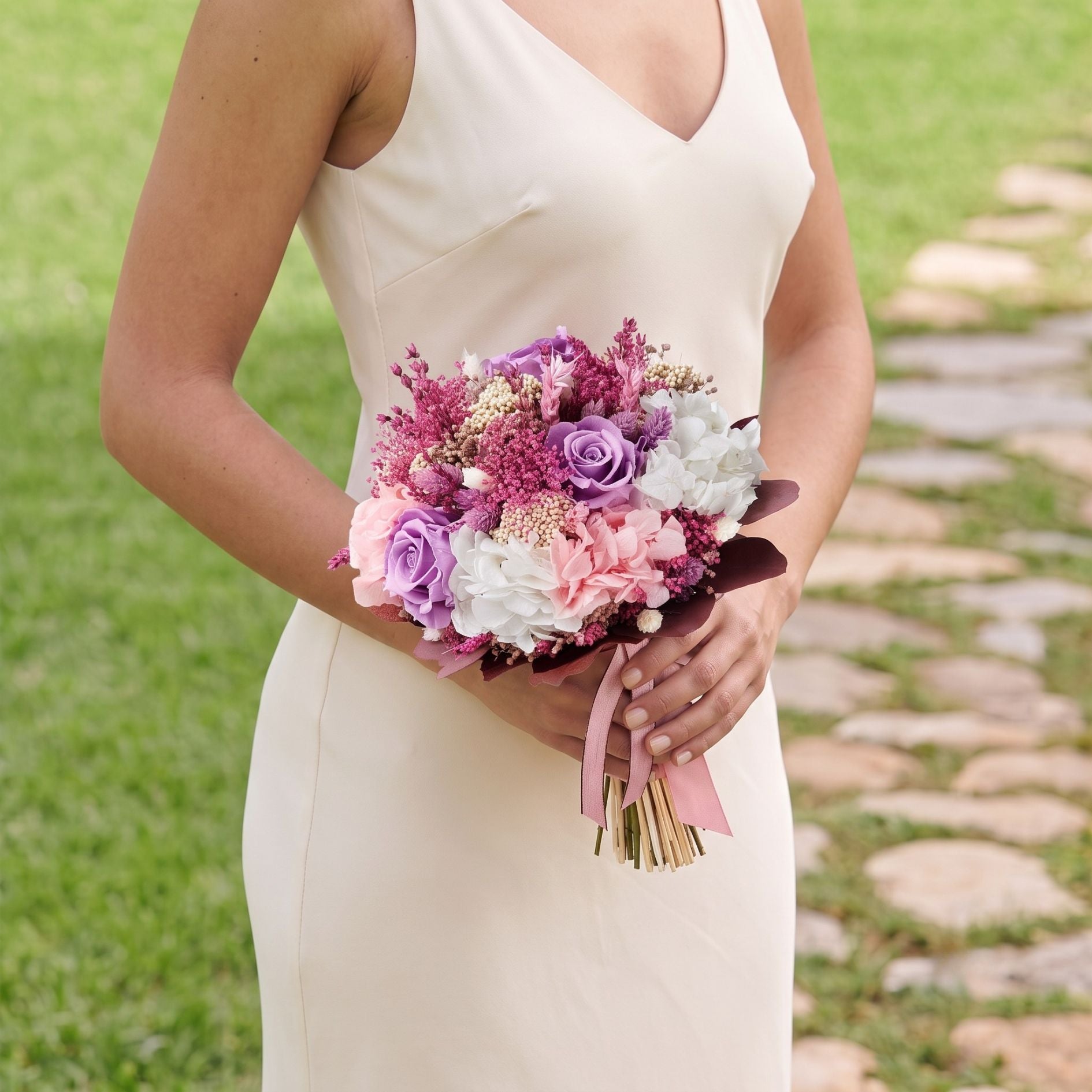 ramo de novia preservado rosas lilas y hortensias Bouquet Taipa