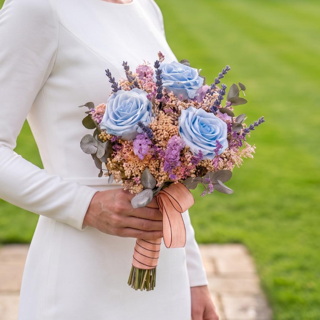 ramo de novia de rosas azules preservadas Famara