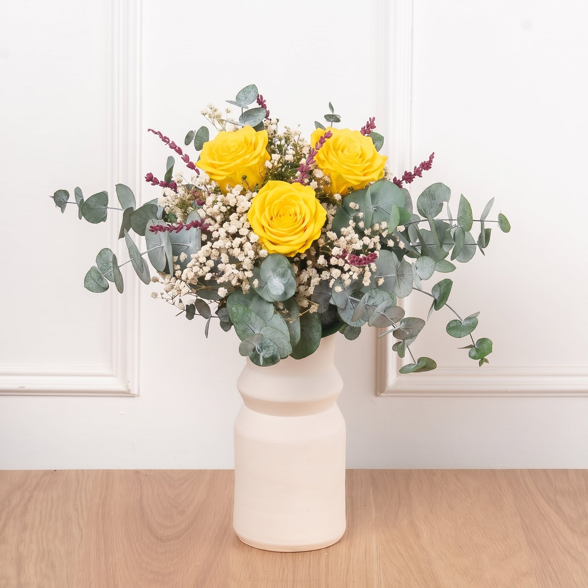 ramo de flores preservadas con rosas eternas y preservadas