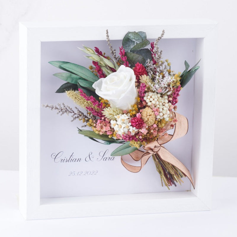cuadro con flores preservadas 