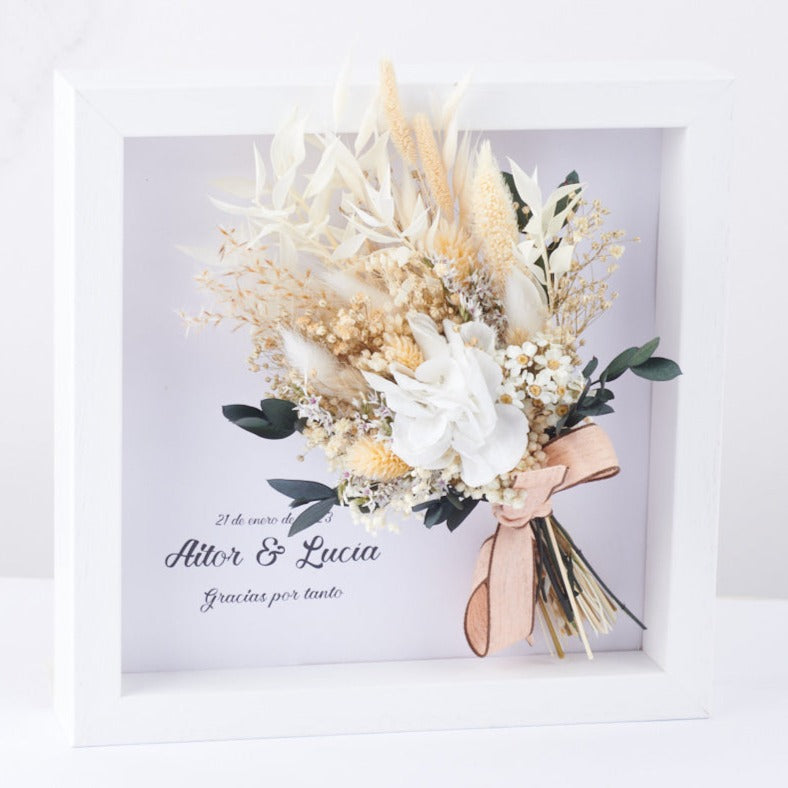 cuadro personalizadp con ramo de flores Floral cream
