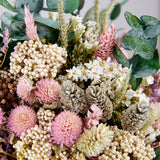 detalle de ramo de novia Sweet Harvest de flores silvestres