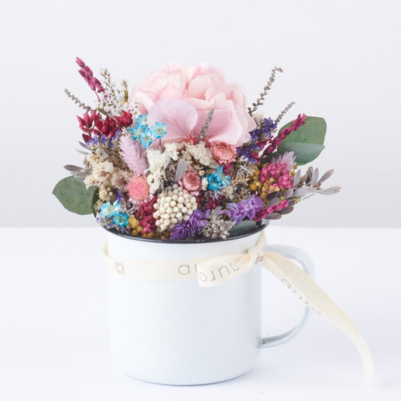 taza de flores preservadas coachella